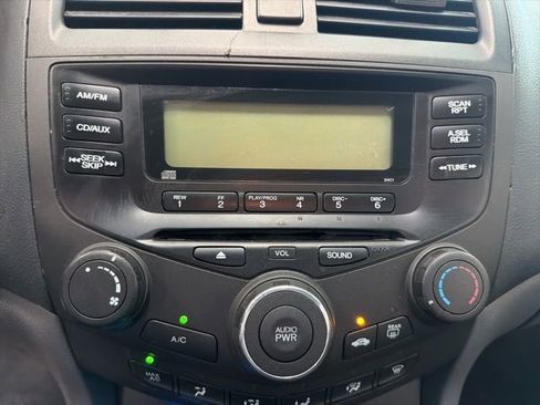 Used 2005 Honda Accord LX image 14