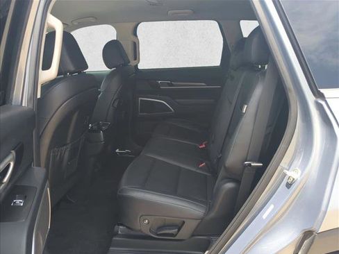 Used 2023 Kia Telluride LX FWD image 18