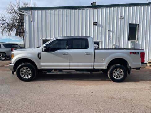 Used 2017 Ford F250 XLT w/ XLT Premium Package image 1