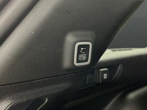 Used 2023 Jeep Grand Cherokee Altitude AWD/4WD image 28