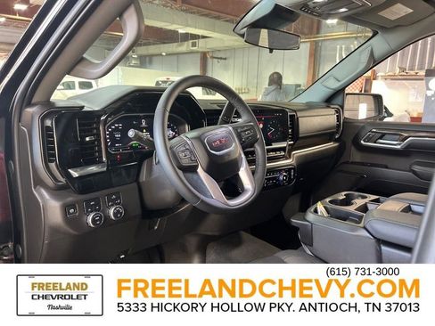 Used 2024 GMC Sierra 1500 SLE image 23