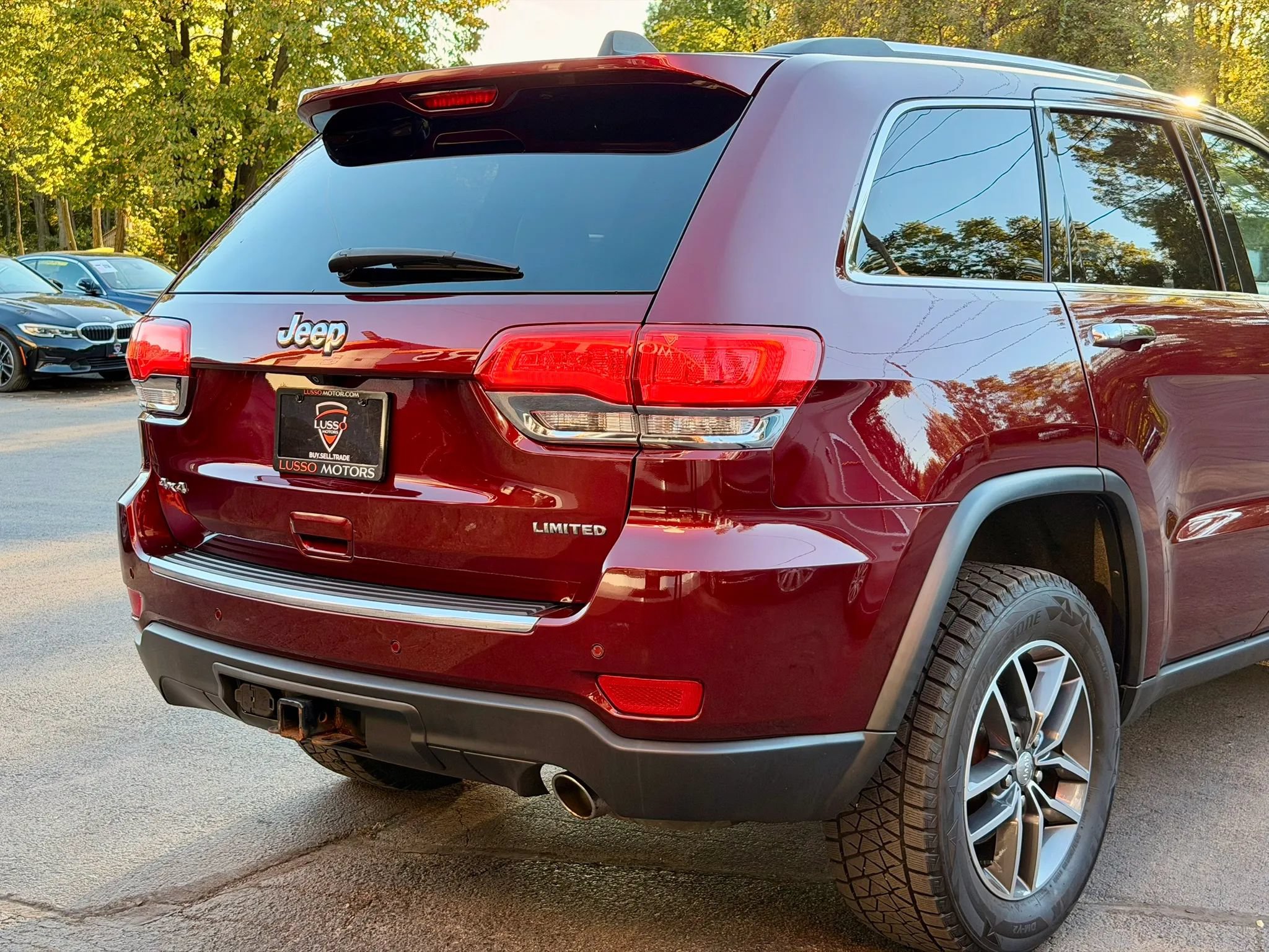 Used 2018 Jeep Grand Cherokee Limited AWD/4WD image 6