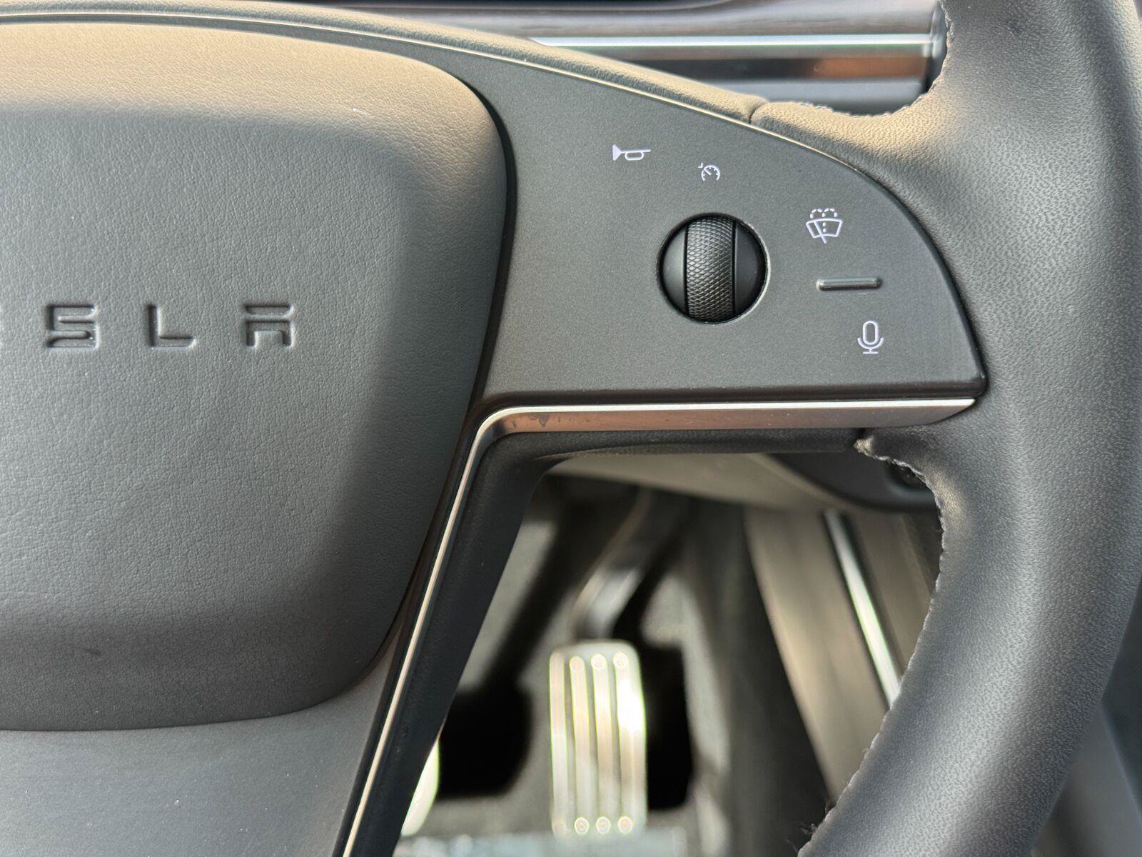 Used 2023 Tesla Model X AWD/4WD image 21