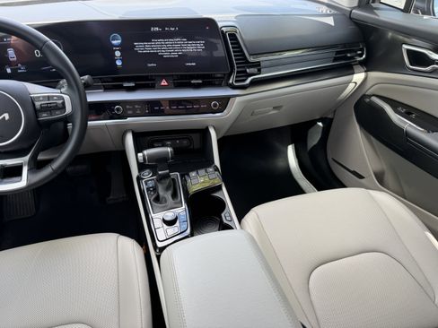 Certified 2023 Kia Sportage EX image 13