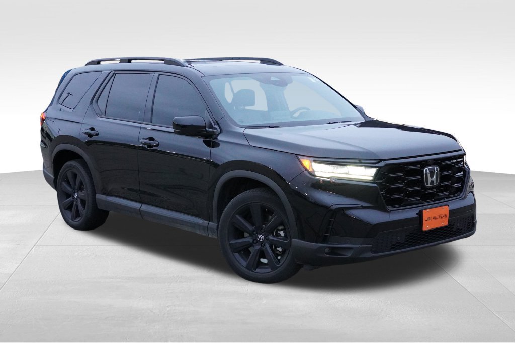 Used 2025 Honda Pilot Black Edition image 1