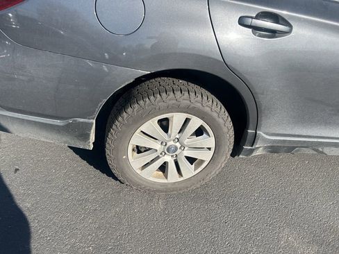 Used 2019 Subaru Outback 2.5i Premium image 13