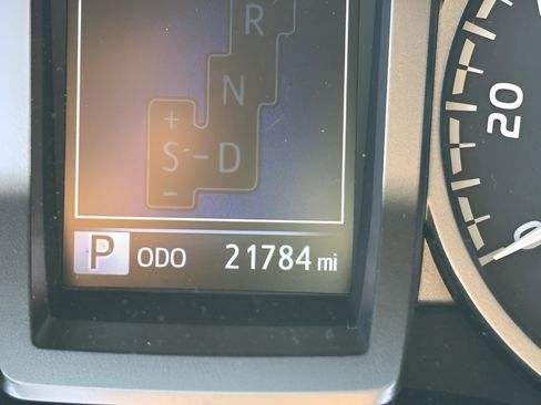 Used 2023 Toyota Tacoma TRD Sport image 25