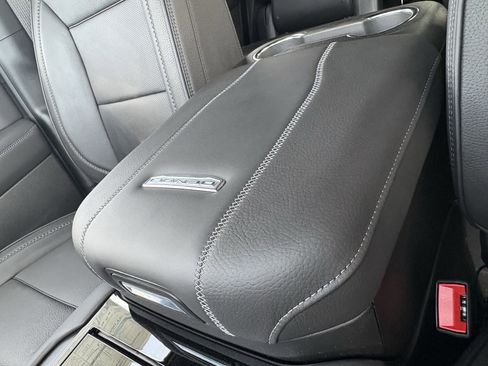 New 2026 GMC Yukon Denali w/ Sun & Power Step Package AWD/4WD image 27