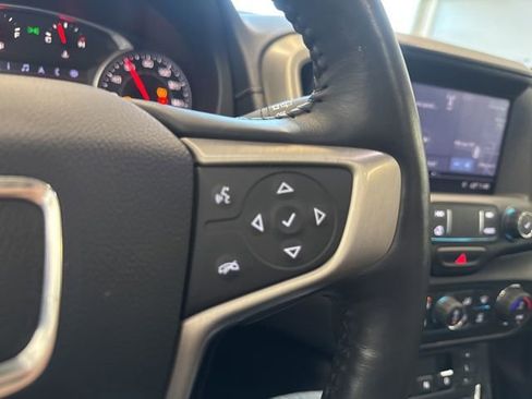 Used 2020 GMC Terrain Denali w/ GMC Pro Grade Package AWD/4WD image 37