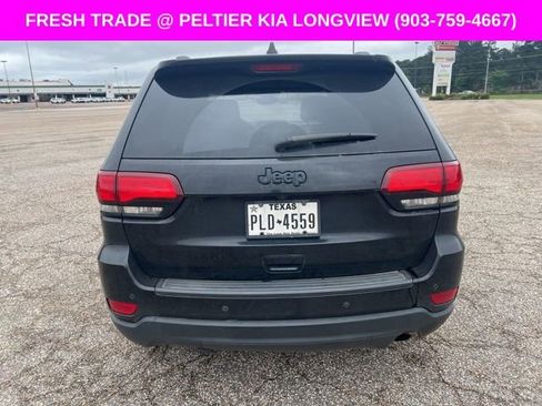 Used 2019 Jeep Grand Cherokee Laredo RWD image 5