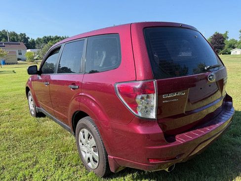 Used 2010 Subaru Forester 2.5X AWD/4WD image 7