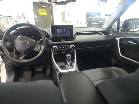 Used 2025 Toyota RAV4 XLE w/ Convenience Package image 12