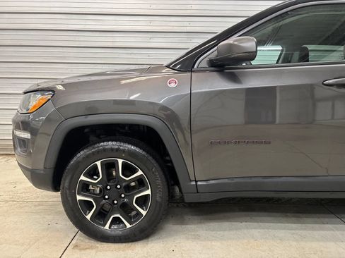 Used 2021 Jeep Compass Trailhawk AWD/4WD image 4