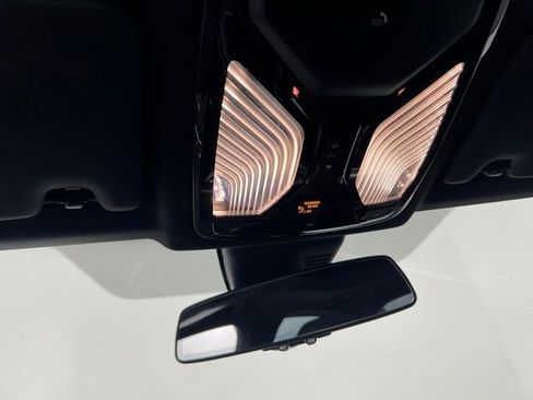 Used 2020 BMW 330i xDrive Sedan w/ Premium Package image 23