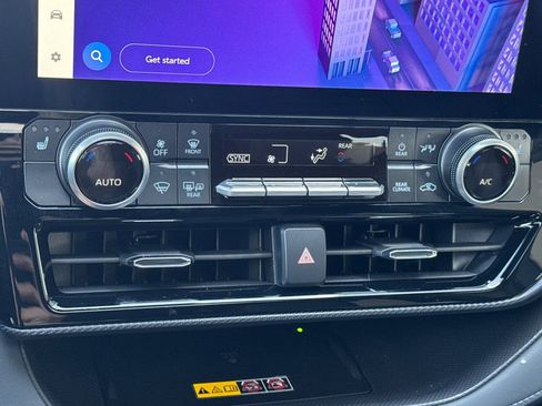 Certified 2026 Toyota Highlander XSE AWD/4WD image 30