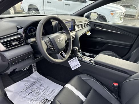 New 2025 Toyota Camry SE FWD image 15