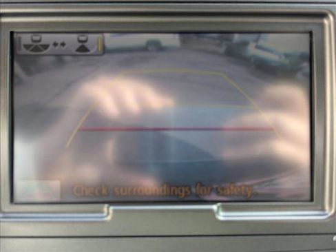 Used 2011 Toyota Sienna XLE w/ Premium Pkg image 14