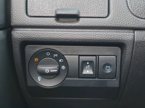 Used 2012 Ford Fusion SE FWD image 15