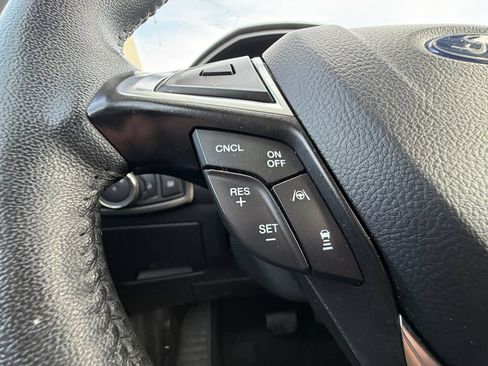 Used 2024 Ford Edge SEL AWD/4WD image 16