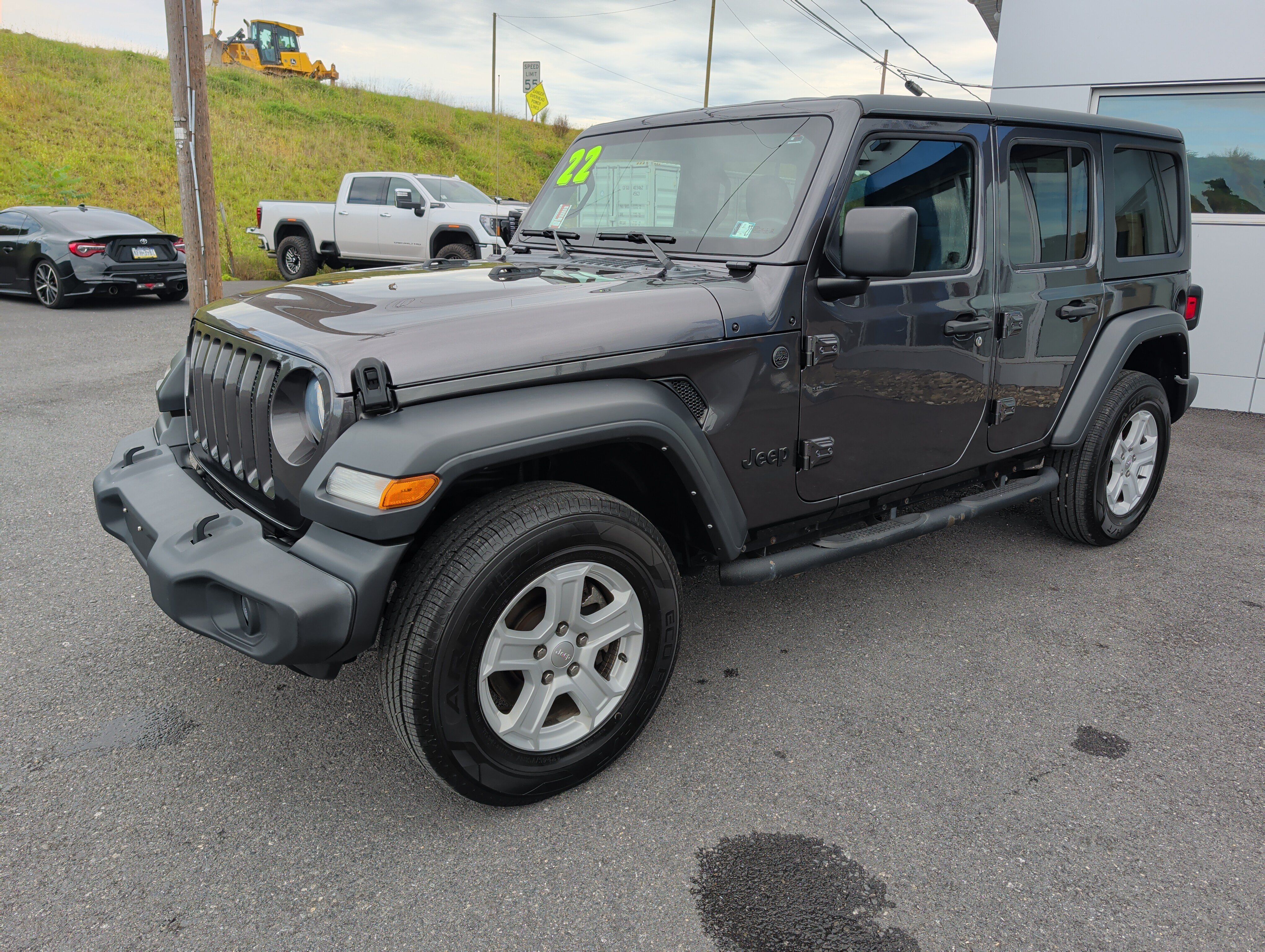 Used 2022 Jeep Wrangler Unlimited Sport AWD/4WD image 7