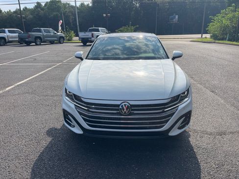 Used 2023 Volkswagen Arteon SEL AWD/4WD image 2