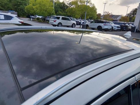Used 2021 INFINITI QX50 Essential w/ Convenience Package FWD image 3
