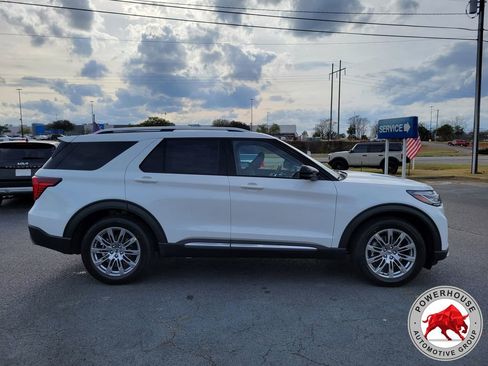 New 2026 Ford Explorer Platinum RWD image 7