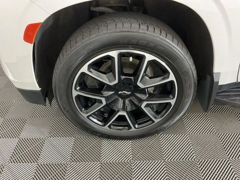 Used 2023 Chevrolet Suburban RST image 32