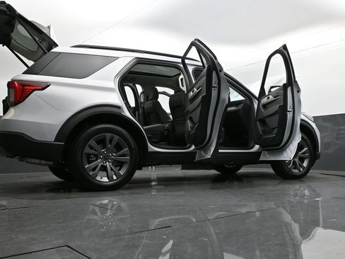 New 2026 Ford Explorer Active w/ Active Comfort Package AWD/4WD image 36