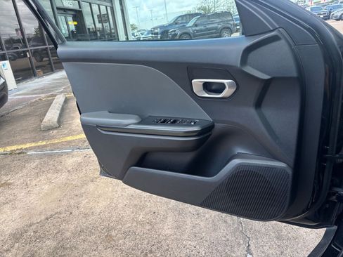 Used 2025 Kia K4 FWD image 18