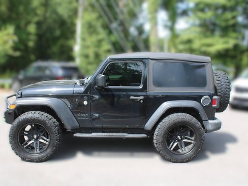 Used 2021 Jeep Wrangler Sport AWD/4WD image 5