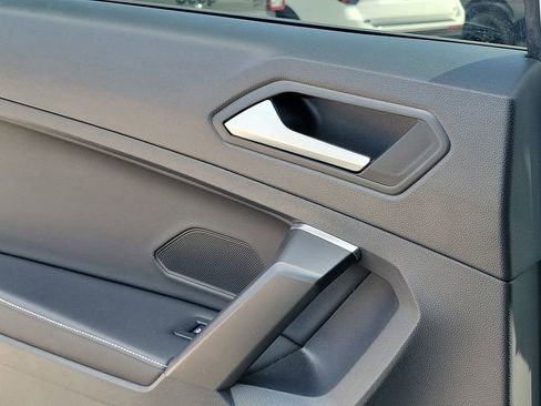 Used 2022 Volkswagen Tiguan S image 18