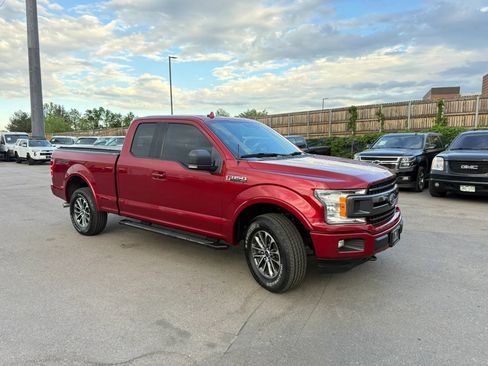 Used 2018 Ford F150 XLT w/ Equipment Group 302A Luxury AWD/4WD image 9
