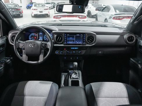 Used 2021 Toyota Tacoma TRD Off-Road AWD/4WD image 26