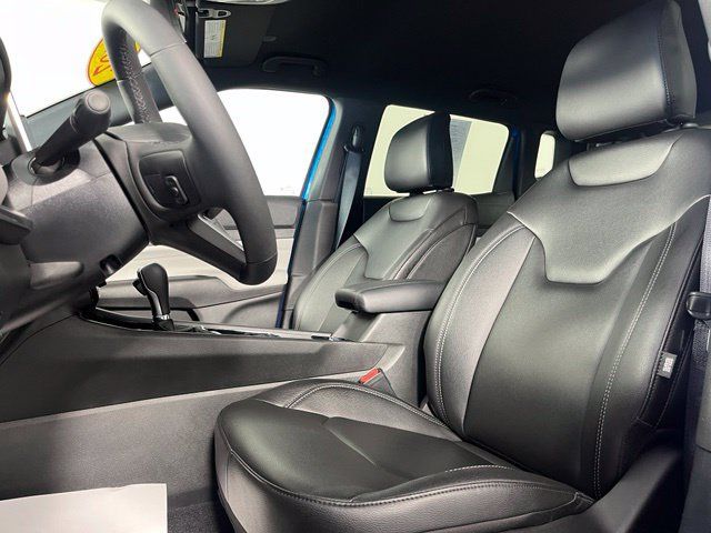 Used 2026 Jeep Compass Limited AWD/4WD image 17