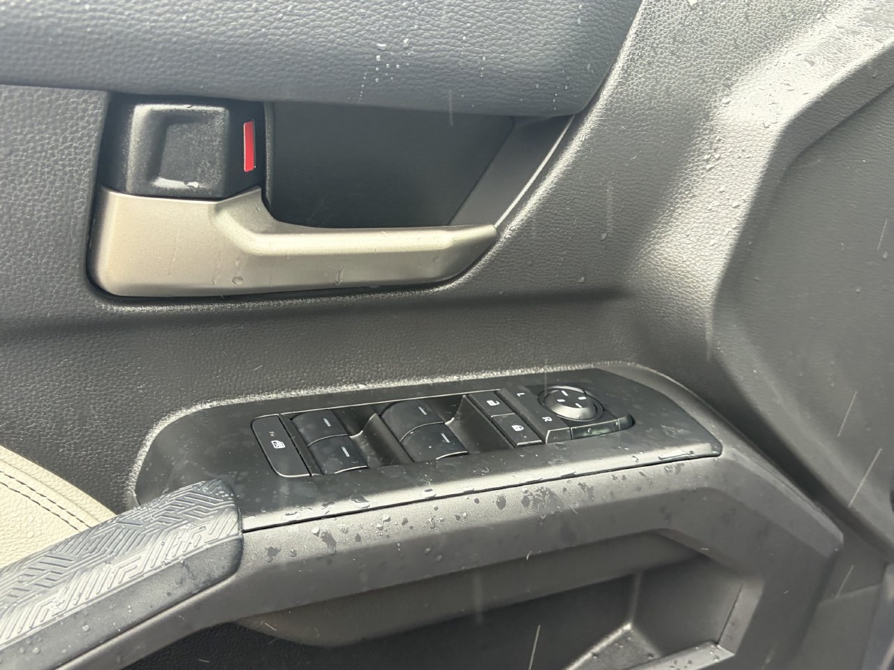 Used 2025 Toyota Tacoma Limited AWD/4WD image 26