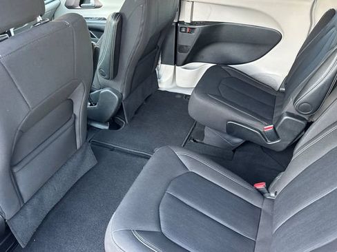 Used 2024 Chrysler Voyager LX image 13