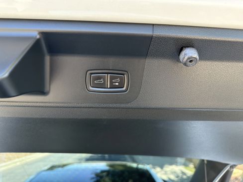 Used 2018 Porsche Panamera image 37