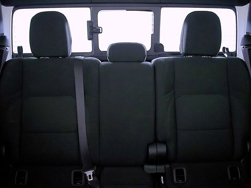 Used 2021 Jeep Gladiator Willys image 14