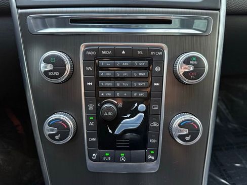 Used 2015 Volvo XC60 T5 Premier w/ Proximity Package image 21