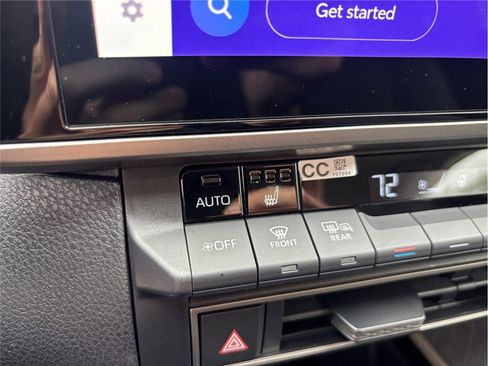 Used 2025 Toyota Camry XLE image 29