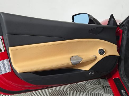 Used 2017 Ferrari 488 GTB RWD image 16