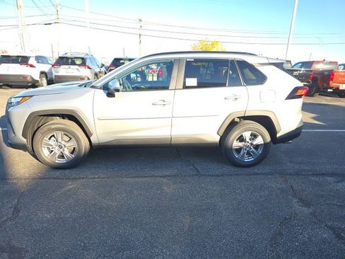 New 2025 Toyota RAV4 XLE image 4