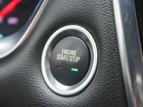 Used 2022 Chevrolet Traverse LT image 29