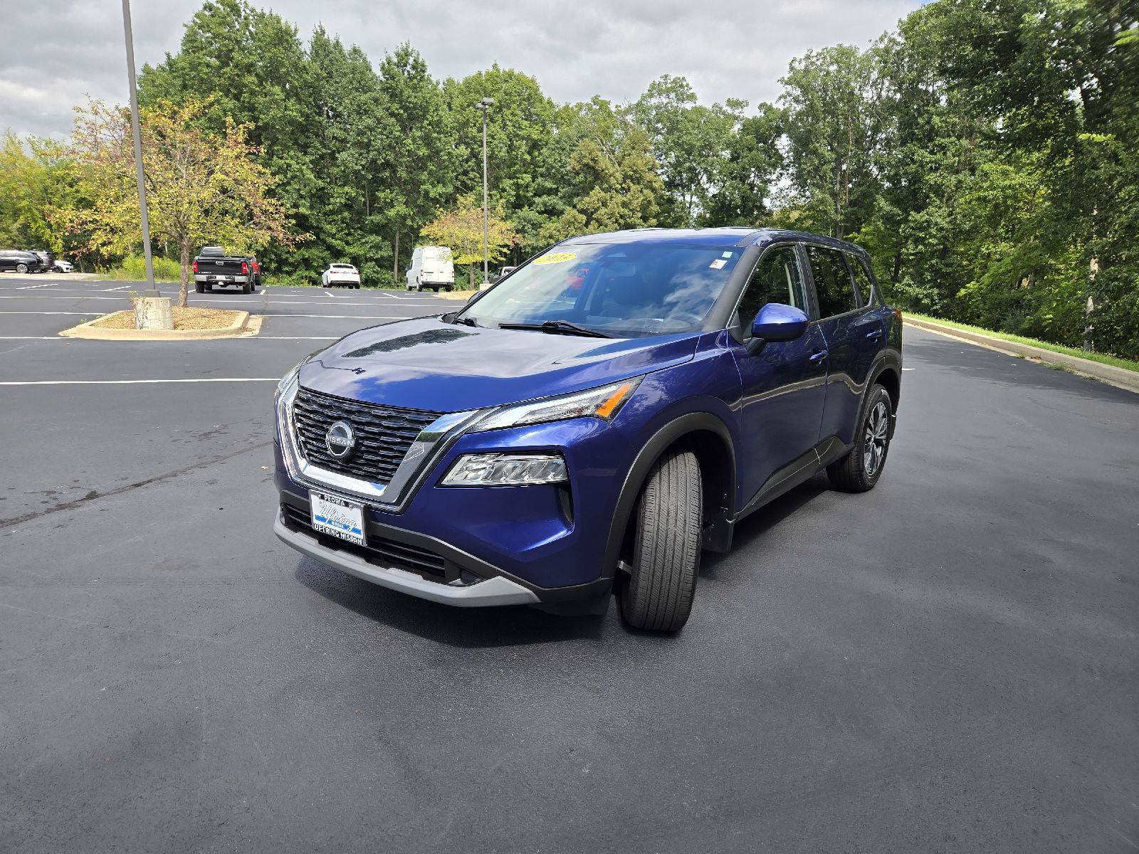 Used 2023 Nissan Rogue SV AWD/4WD image 4