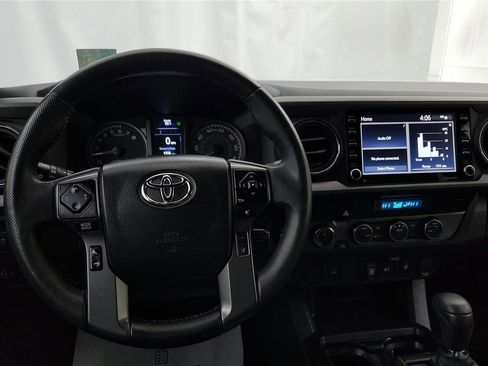 Used 2023 Toyota Tacoma TRD Off-Road image 27