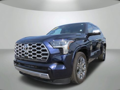 Used 2025 Toyota Sequoia Capstone AWD/4WD image 3