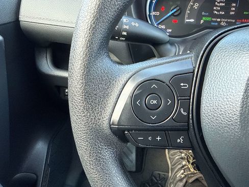 Used 2025 Toyota RAV4 LE AWD/4WD image 24