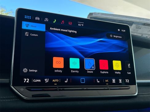 New 2026 Volkswagen Tiguan SE R-Line image 26