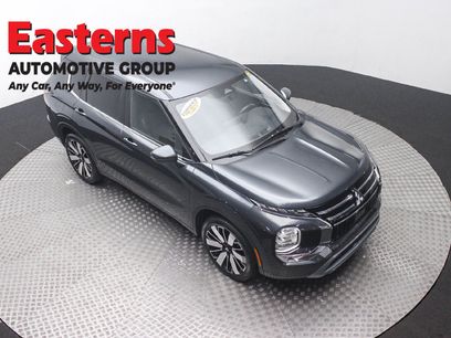 Used 2025 Mitsubishi Outlander SE